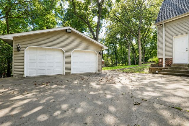 33080 Fox Creek Drive, Waukee, IA 50263