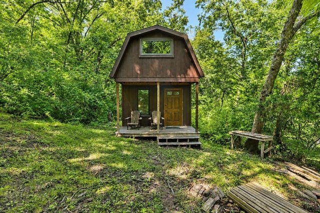 33080 Fox Creek Drive, Waukee, IA 50263