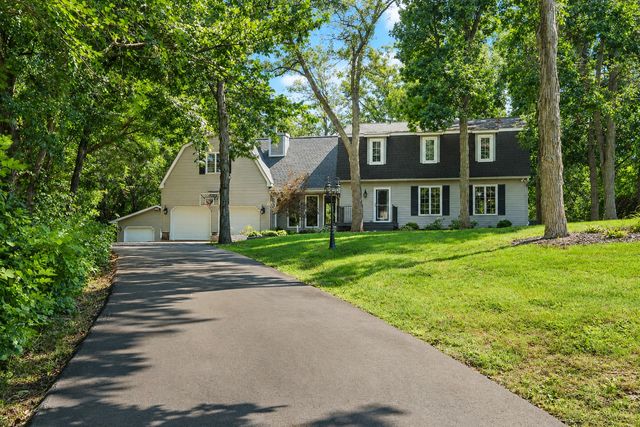 33080 Fox Creek Drive, Waukee, IA 50263