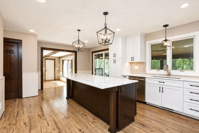 33080 Fox Creek Drive, Waukee, IA 50263