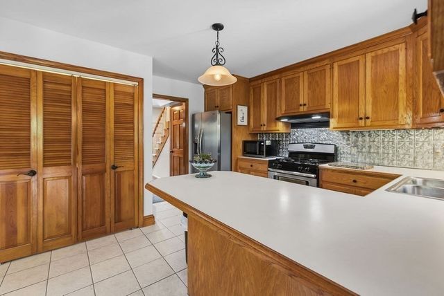 20 Kane Street, Fairhaven, MA 02719