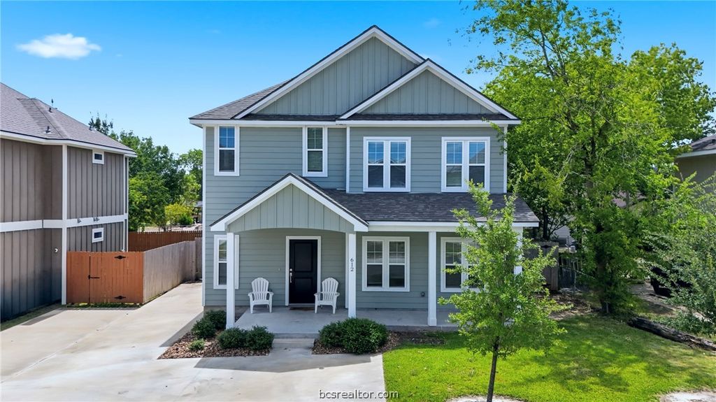 612 Peyton Street, College Station, TX 77840 — exterior
