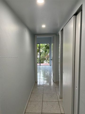 8101 SW 73rd Ave 09, Miami, FL 33143