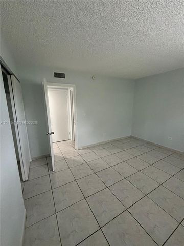 8101 SW 73rd Ave 09, Miami, FL 33143
