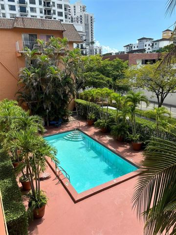8101 SW 73rd Ave 09, Miami, FL 33143