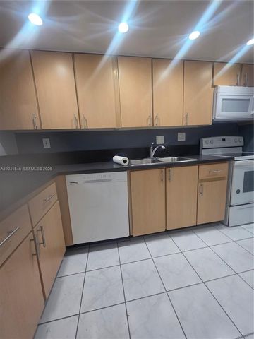 8101 SW 73rd Ave 09, Miami, FL 33143