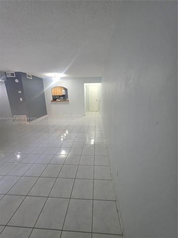 8101 SW 73rd Ave 09, Miami, FL 33143