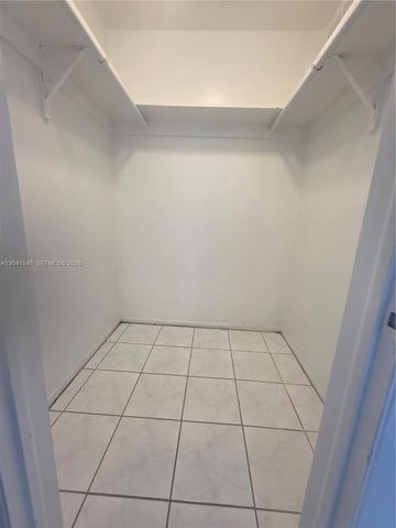 8101 SW 73rd Ave 09, Miami, FL 33143