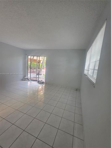 8101 SW 73rd Ave 09, Miami, FL 33143
