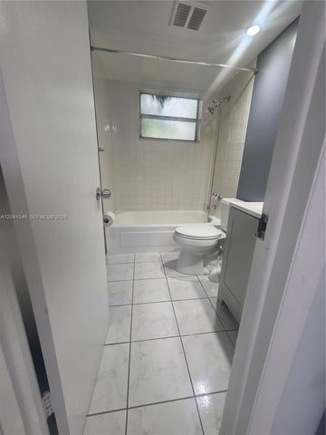 8101 SW 73rd Ave 09, Miami, FL 33143