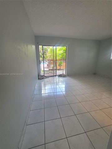 8101 SW 73rd Ave 09, Miami, FL 33143