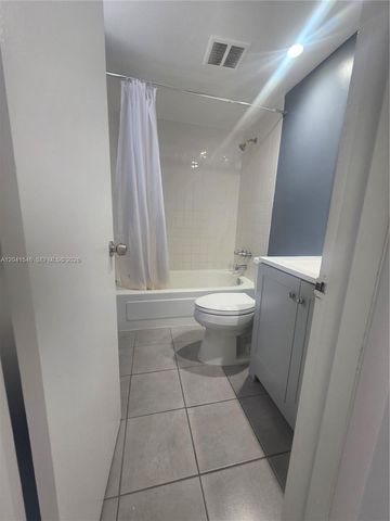 8101 SW 73rd Ave 09, Miami, FL 33143