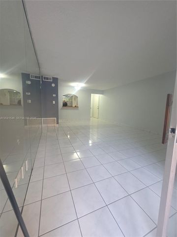8101 SW 73rd Ave 09, Miami, FL 33143