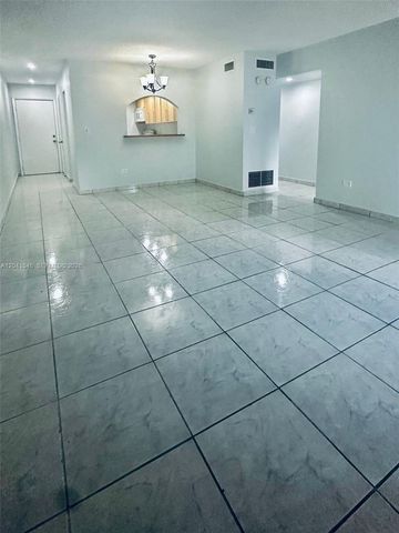 8101 SW 73rd Ave 09, Miami, FL 33143