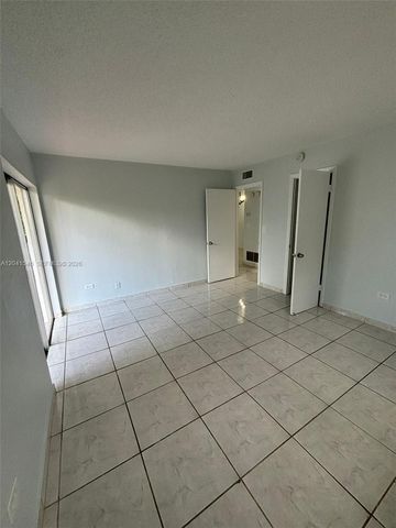 8101 SW 73rd Ave 09, Miami, FL 33143