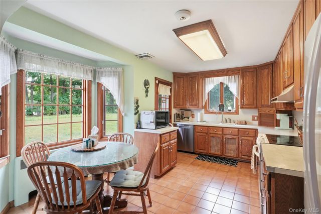 25 E Willow Street, Beacon, NY 12508