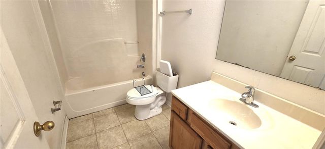 810 DENGAR AVENUE, Haines City, FL 33844