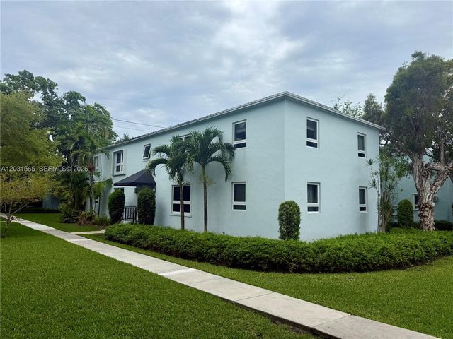 7715 SW 57th Ave 3, Miami, FL 33143