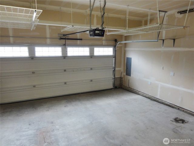 21304 SE 258th Place, Maple Valley, WA 98038