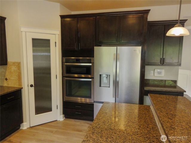 21304 SE 258th Place, Maple Valley, WA 98038