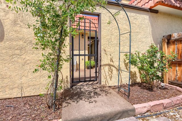 1457 S Salem Way, Aurora, CO 80012