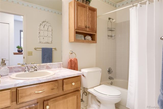 1457 S Salem Way, Aurora, CO 80012