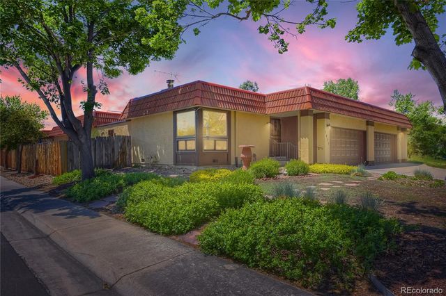 1457 S Salem Way, Aurora, CO 80012