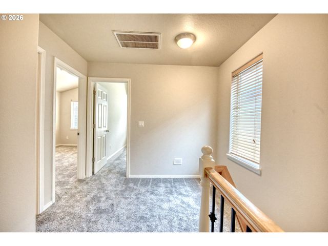 3518 Se PINEWOOD Ave, Hillsboro, OR 97123