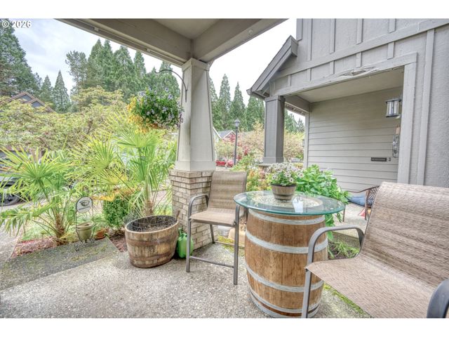 3518 Se PINEWOOD Ave, Hillsboro, OR 97123