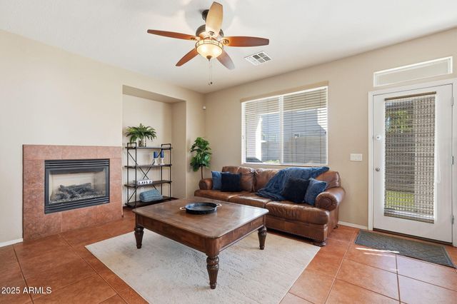 1233 E MARCELLA Lane, Gilbert, AZ 85295