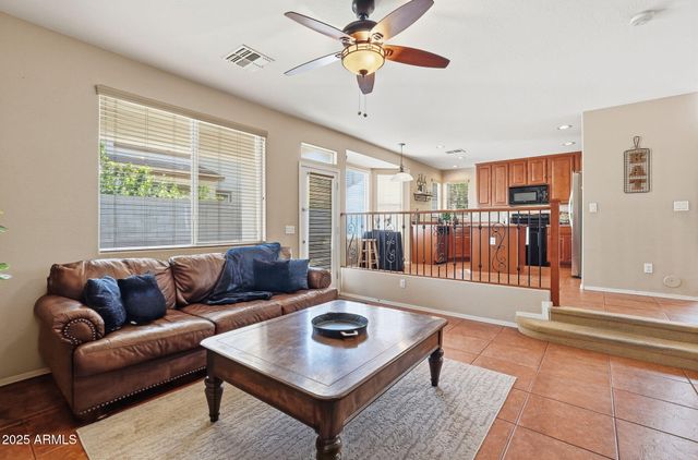 1233 E MARCELLA Lane, Gilbert, AZ 85295