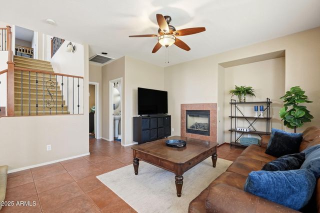 1233 E MARCELLA Lane, Gilbert, AZ 85295