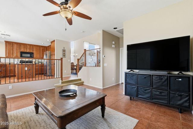 1233 E MARCELLA Lane, Gilbert, AZ 85295