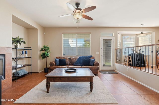 1233 E MARCELLA Lane, Gilbert, AZ 85295