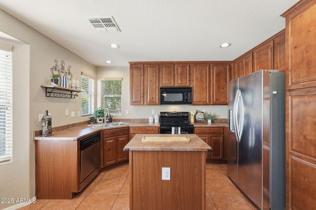 1233 E MARCELLA Lane, Gilbert, AZ 85295