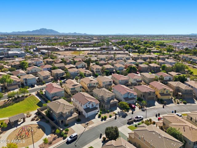 1233 E MARCELLA Lane, Gilbert, AZ 85295