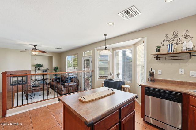 1233 E MARCELLA Lane, Gilbert, AZ 85295