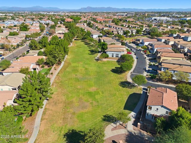 1233 E MARCELLA Lane, Gilbert, AZ 85295