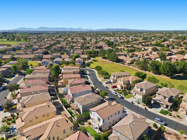 1233 E MARCELLA Lane, Gilbert, AZ 85295