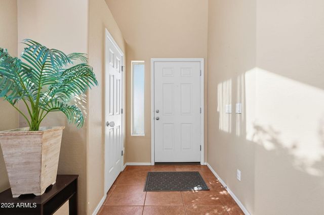 1233 E MARCELLA Lane, Gilbert, AZ 85295