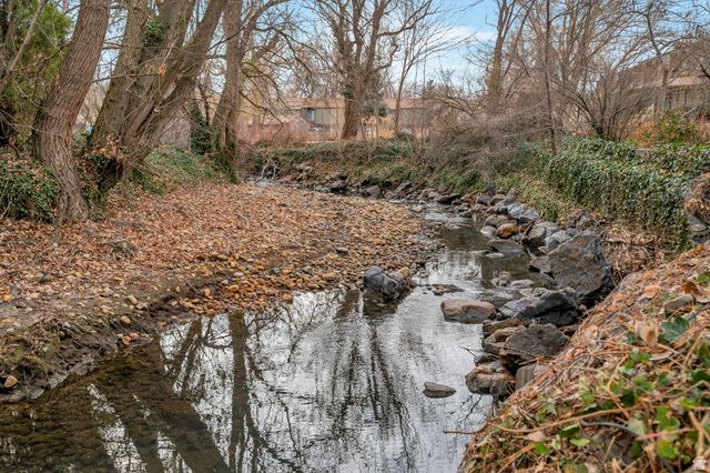 5504 S WILLOW LN, Murray, UT 84107