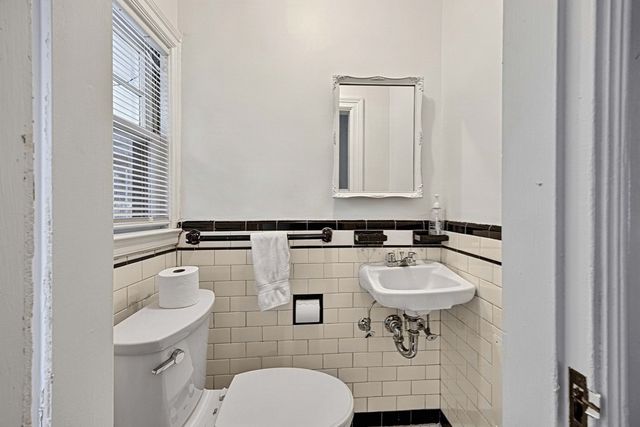 15 Crehore Rd, Newton, MA 02467