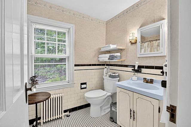 15 Crehore Rd, Newton, MA 02467