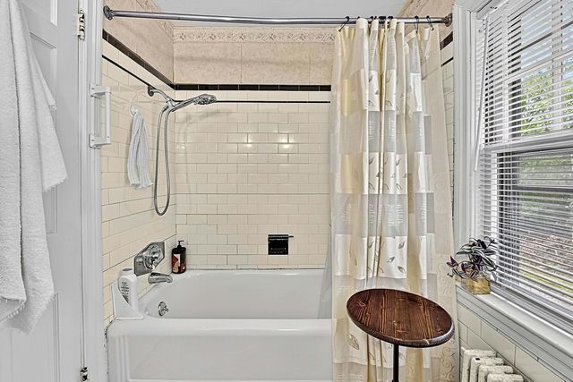 15 Crehore Rd, Newton, MA 02467