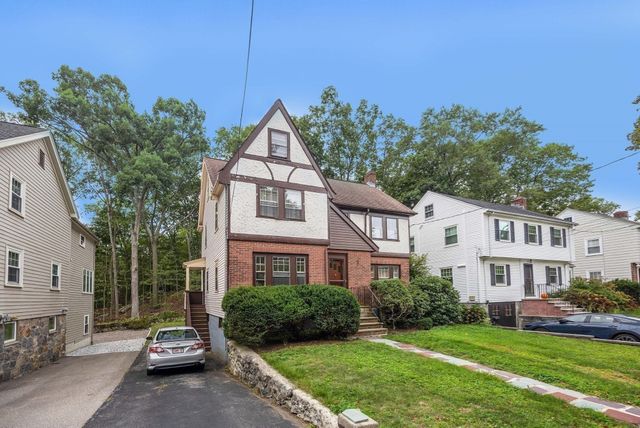 15 Crehore Rd, Newton, MA 02467