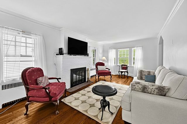 15 Crehore Rd, Newton, MA 02467
