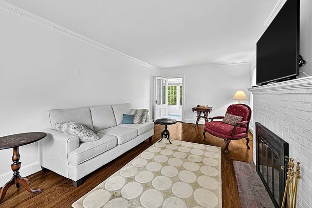 15 Crehore Rd, Newton, MA 02467