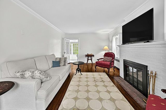 15 Crehore Rd, Newton, MA 02467