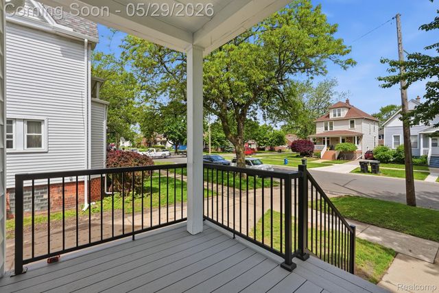 255 Poplar Street, Wyandotte, MI 48192