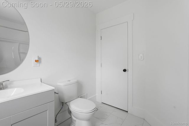 255 Poplar Street, Wyandotte, MI 48192